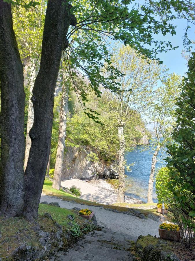 Charming Apartment Lake Front Acquaseria Eksteriør bilde